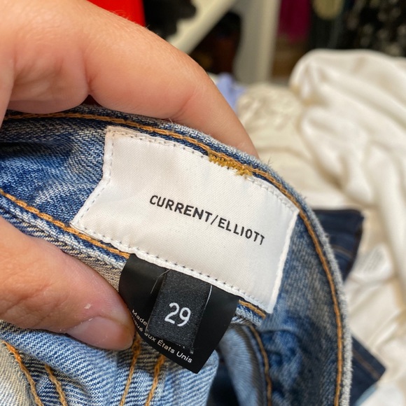 Current Elliot BF cut light ripped denim jeans! - Picture 4 of 4